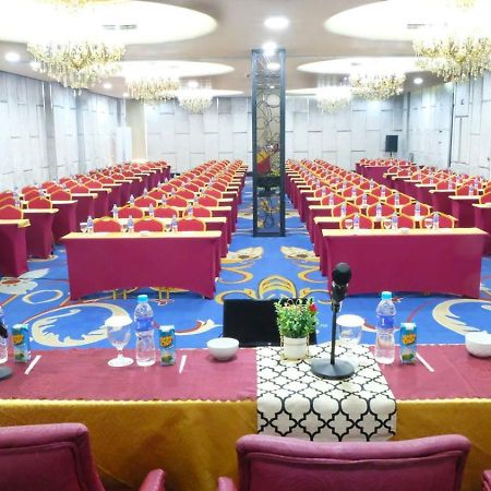 Sapphire Sky Hotel & Conference Serpong Exterior photo