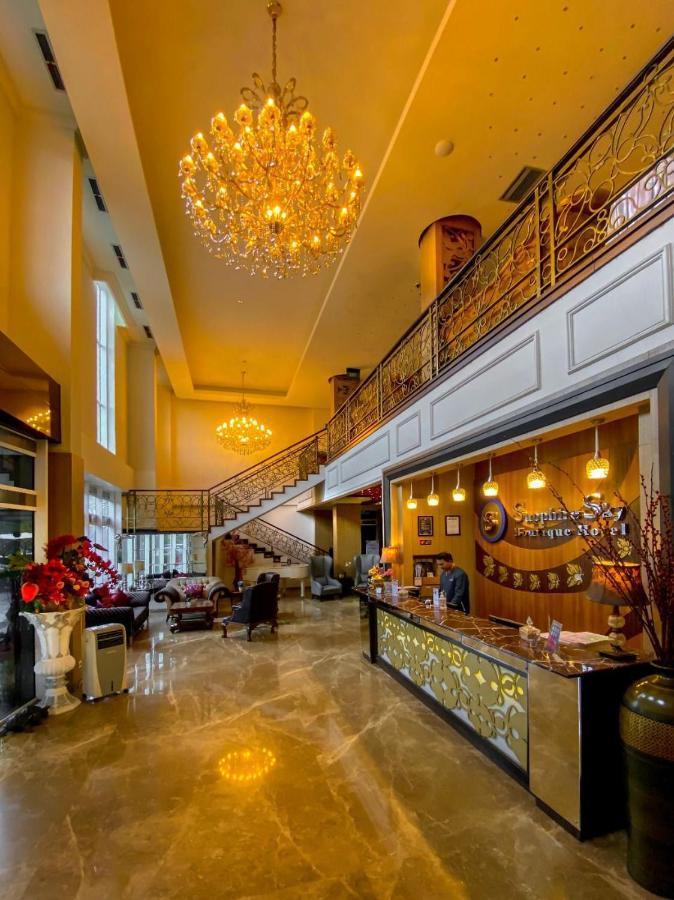 Sapphire Sky Hotel & Conference Serpong Exterior photo