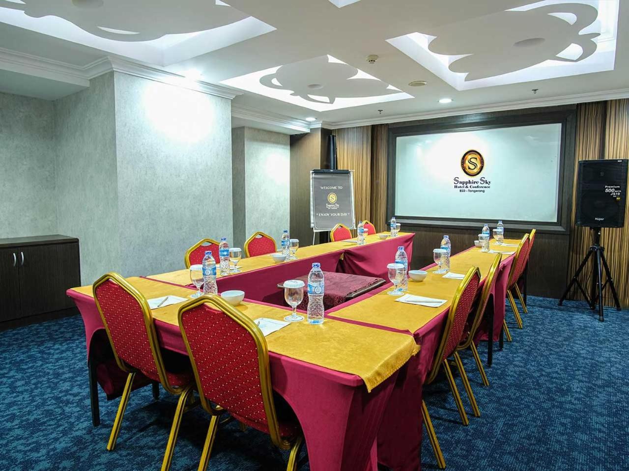 Sapphire Sky Hotel & Conference Serpong Exterior photo