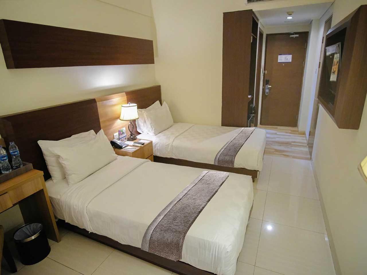 Sapphire Sky Hotel & Conference Serpong Exterior photo