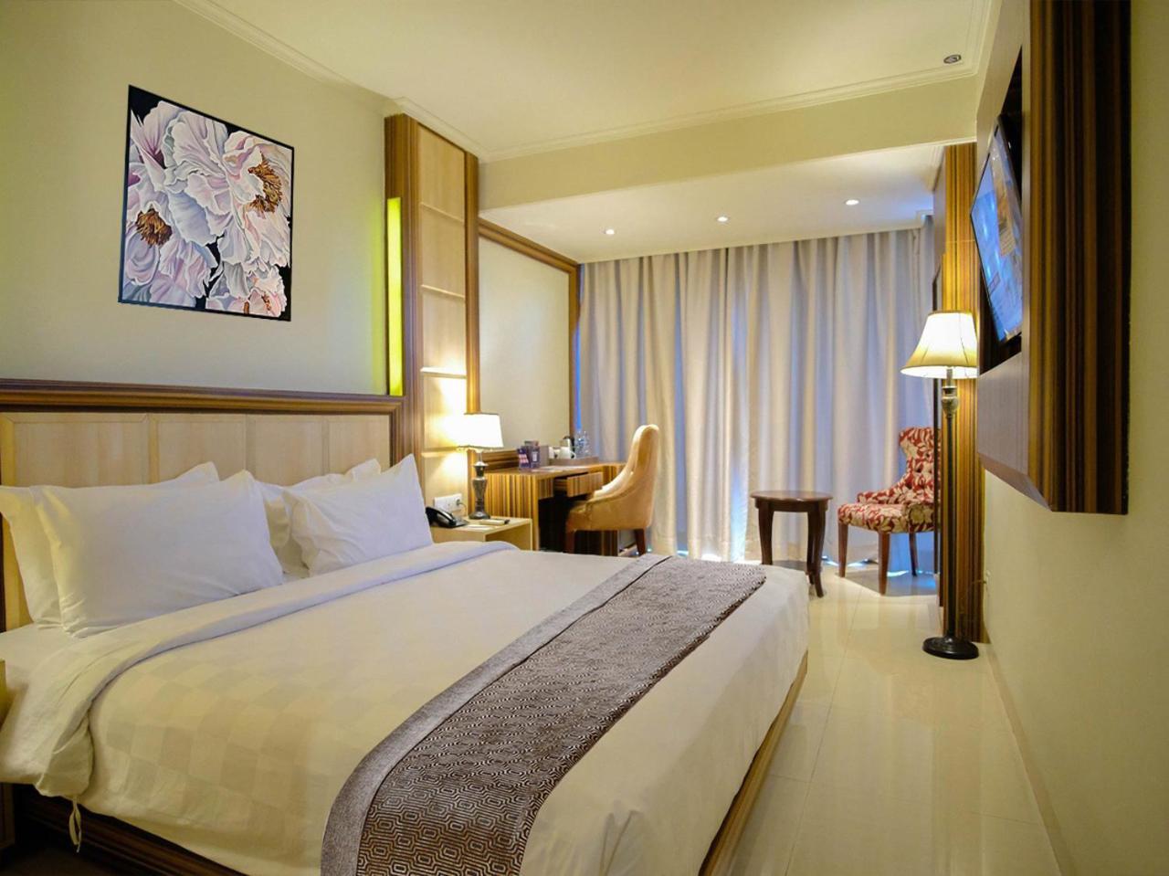 Sapphire Sky Hotel & Conference Serpong Exterior photo